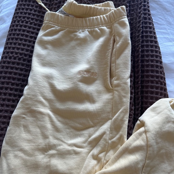 PARKE Sweatsuit - Picture 2 of 3